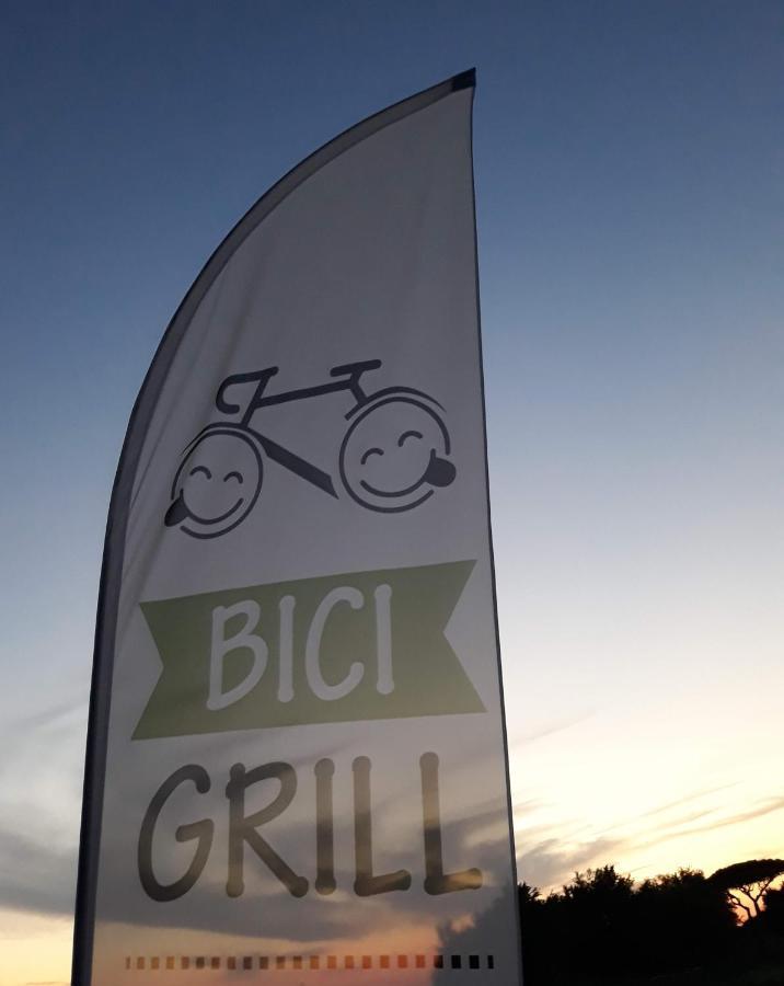 Bici Grill Decimo Miglio Aeroporto Ciampino Francigena Country House Bagian luar foto